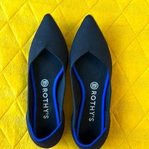 Rothy’s black points. Size 8